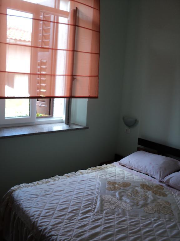 Apartment Mandrac Novigrad Istria Cameră foto